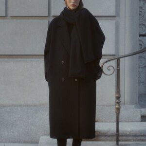 Aritzia Babaton Slouch Coat in Soft Wool Cashmere